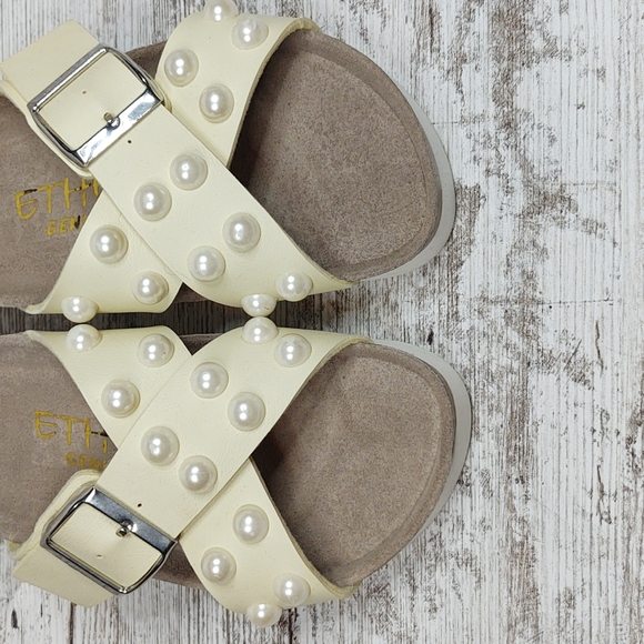 🟧NWOT Ethem Genuins Cream Pearl Slide Sandal - Picture 7 of 16